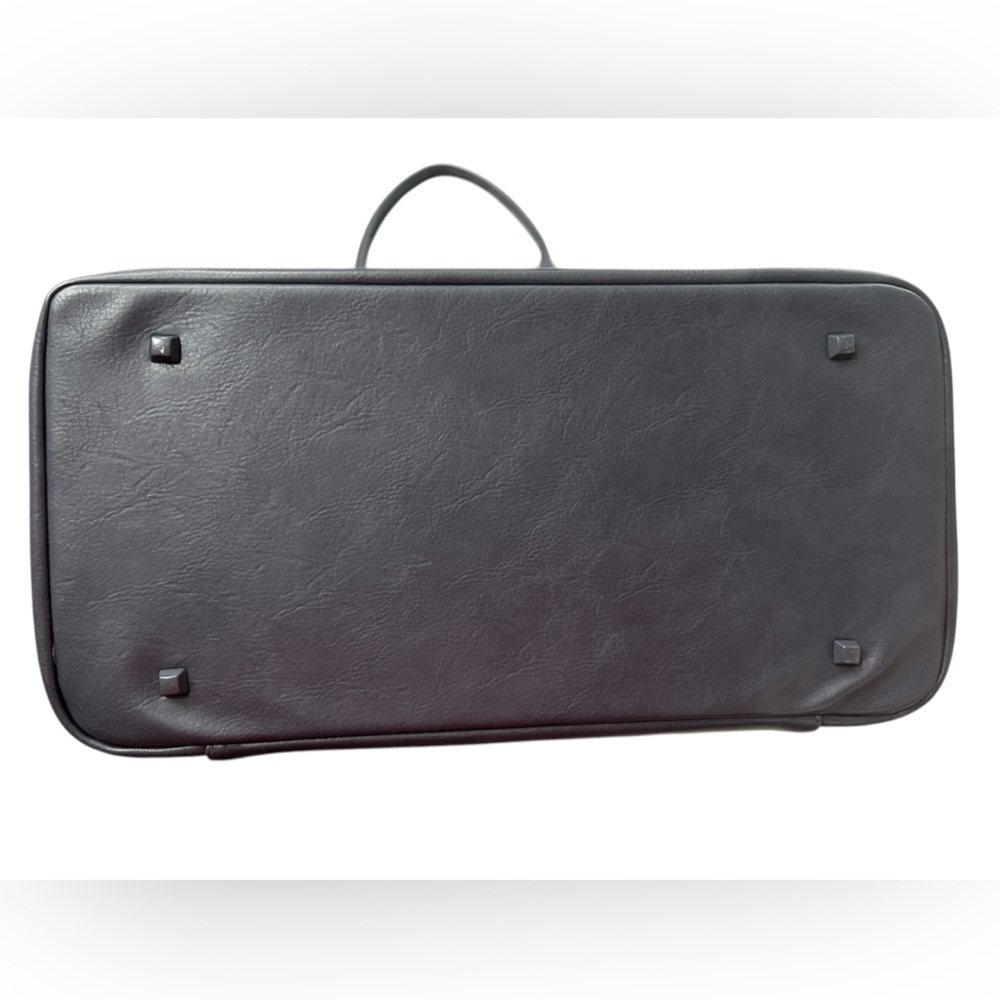 **SOLD** BEIS The Weekender 
in Navy Travel Sophisticated Vacation Unisex - Picture 14 of 16